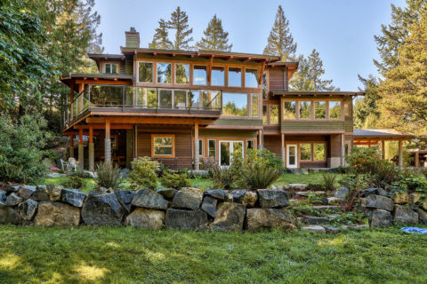 Builder’s Beauty, Sunshine Coast, BC. Timberwork by Kettle River Timberworks.
