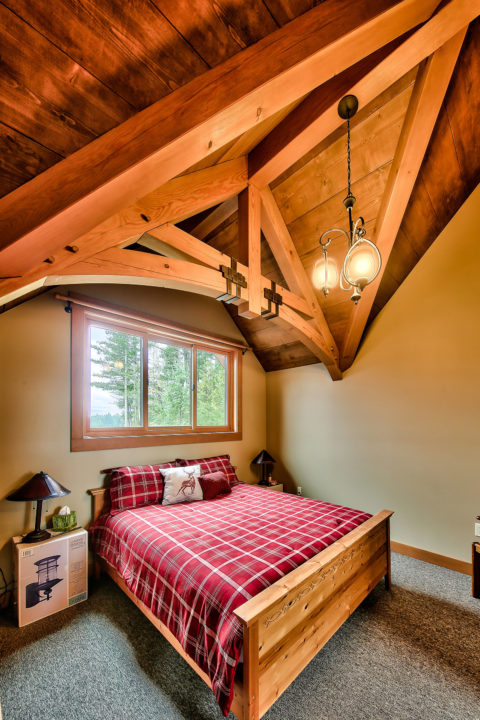 Chateau Corina, Sunshine Coast, BC. Timberwork by Kettle River Timberworks.