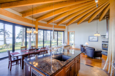 Curve Appeal, Sidney Island, BC. Timberwork by Kettle River Timberworks.