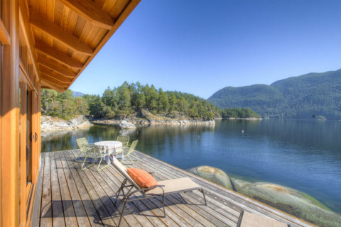 Island Getaway, Sunshine Coast, BC. Timberwork by Kettle River Timberworks.