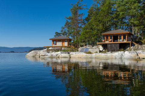 Island Getaway, Sunshine Coast, BC. Timberwork by Kettle River Timberworks.