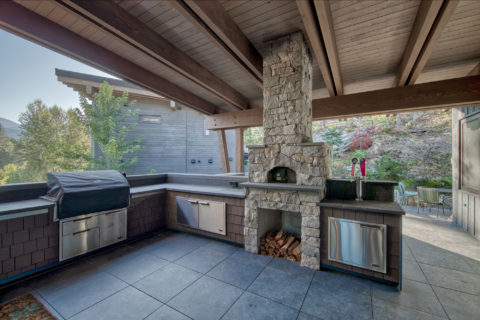 Modern Mountain Home, Whistler, BC. Timberwork by Kettle River Timberworks.